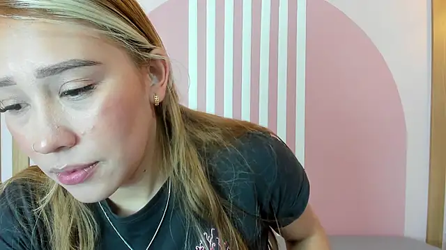 Lannajansen online show from 04/04/26, 03:18