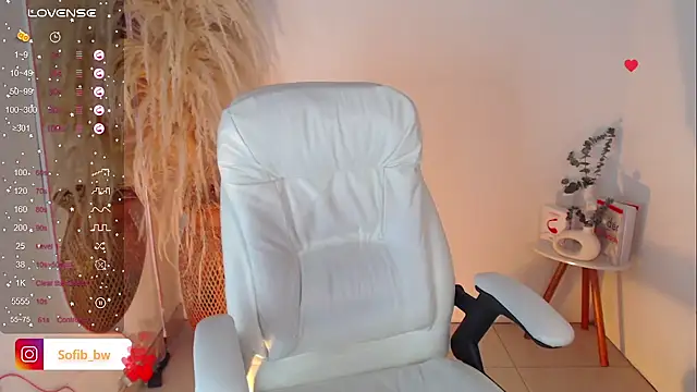 Sofi BBW online show from 11/06/25, 12:42