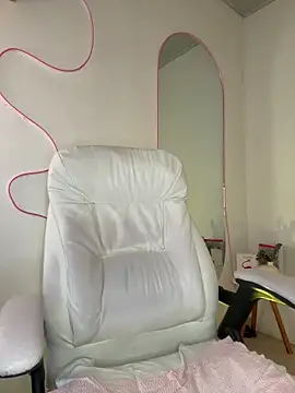 Snapshot of Sofi_BBW chatting on 02/05/26, 12:45 Sofi BBW online show from 02/05/26, 12:45