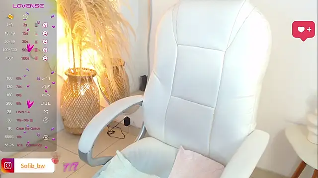 Snapshot of Sofi_BBW chatting on 02/26/26, 12:38 Sofi BBW online show from 02/26/26, 12:38