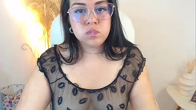 Snapshot of Sofi_BBW chatting on 02/24/26, 12:50 Sofi BBW online show from 02/24/26, 12:50