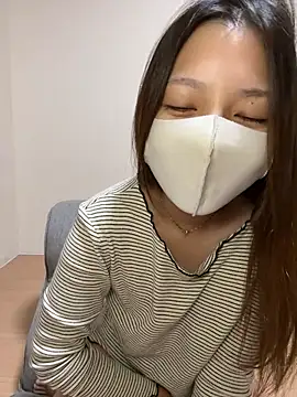 Snapshot of anchan69 chatting on 10/18/25, 06:54 anchan69 online show from 10/18/25, 06:54