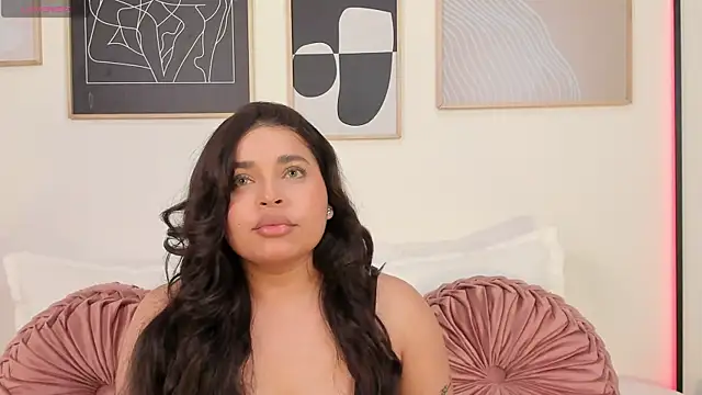 RachelRusso online show from 02/08/25, 05:40