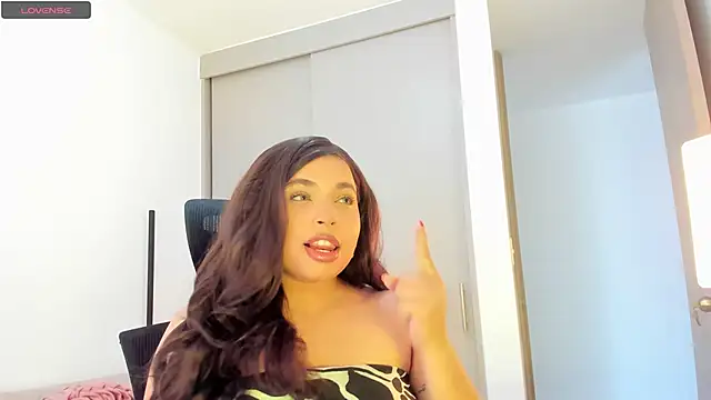 RachelRusso online show from 09/14/25, 06:41