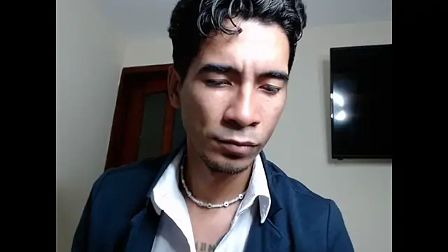 Snapshot of King_Liam chatting on 01/24/25, 10:43 King Liam online show from 01/24/25, 10:43