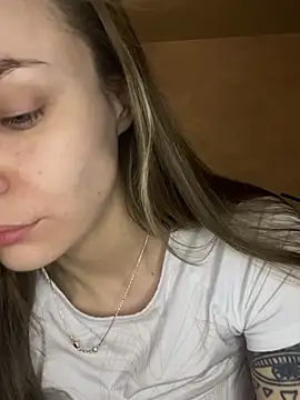 Snapshot of White_Lu chatting on 02/26/25, 12:20 White Lu online show from 02/26/25, 12:20