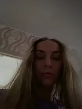 Snapshot of White_Lu chatting on 02/11/25, 05:58 White Lu online show from 02/11/25, 05:58