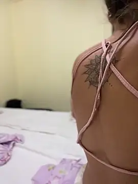 White Lu online show from 11/20/25, 02:34