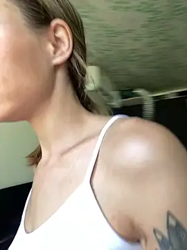 White Lu online show from 03/14/26, 02:17