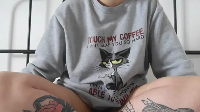 bunnyfox420 online show from 04/14/26, 04:01