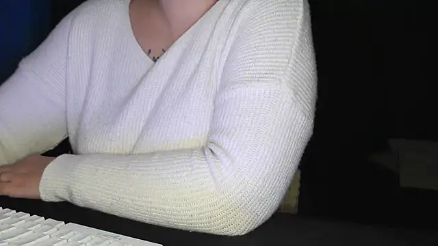 bunnyfox420 online show from 11/20/25, 06:41