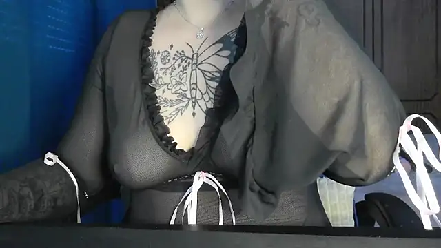 bunnyfox420 online show from 12/05/25, 05:11