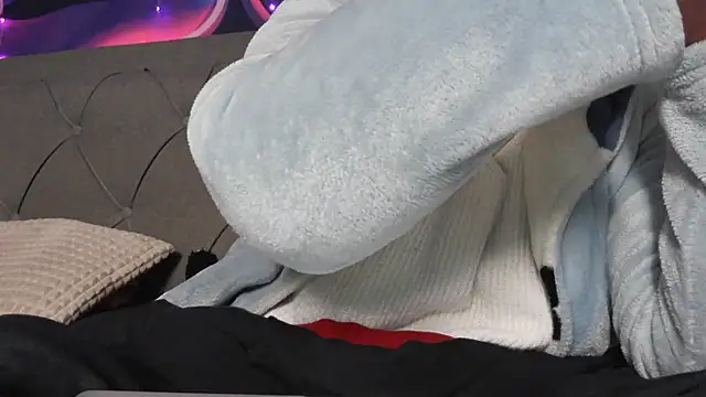 bunnyfox420 online show from 01/15/26, 09:45