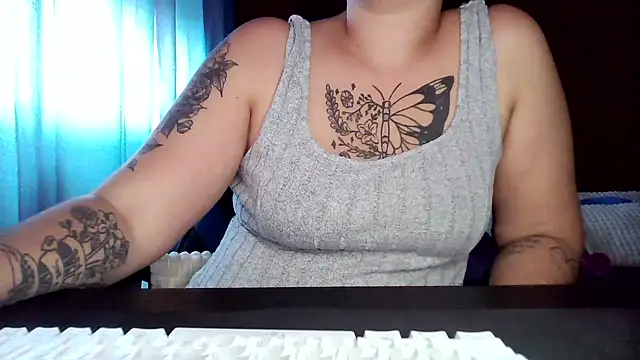 bunnyfox420 online show from 09/27/25, 02:12