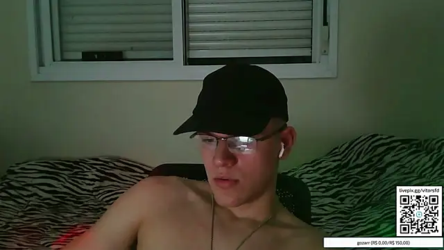 Snapshot of vitorsafado19 chatting on 10/26/25, 03:07 vitorsafado19 online show from 10/26/25, 03:07