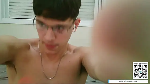 Snapshot of vitorsafado19 chatting on 02/01/26, 05:17 vitorsafado19 online show from 02/01/26, 05:17