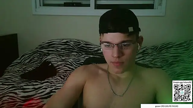 Snapshot of vitorsafado19 chatting on 11/03/25, 02:28 vitorsafado19 online show from 11/03/25, 02:28