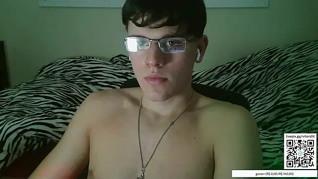 Snapshot of vitorsafado19 chatting on 10/11/25, 05:08 vitorsafado19 online show from 10/11/25, 05:08