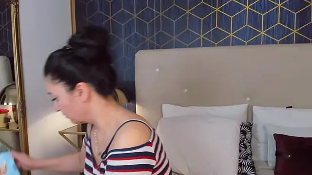 ValeryBlakes online show from 02/04/26, 07:53