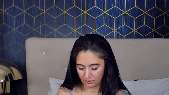 ValeryBlakes online show from 12/22/25, 09:04