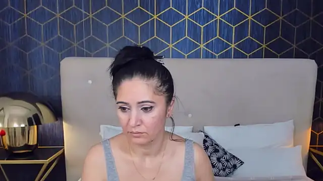 ValeryBlakes online show from 12/20/25, 08:33