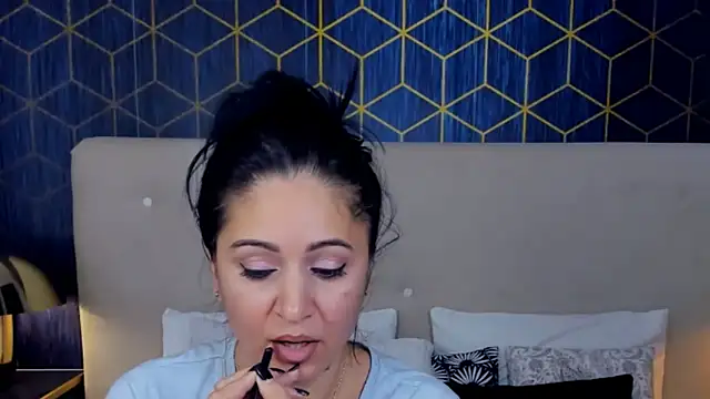 ValeryBlakes online show from 11/15/25, 07:18