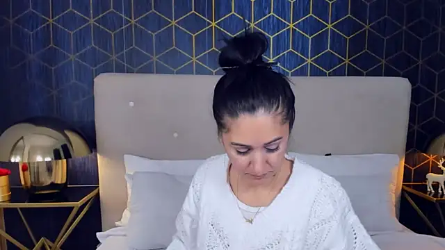 ValeryBlakes online show from 11/25/25, 06:52