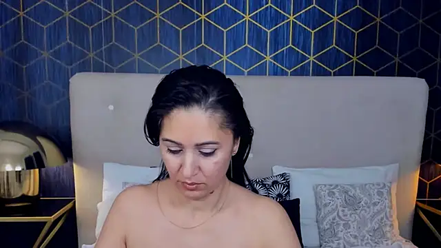 ValeryBlakes online show from 11/17/25, 08:13