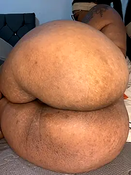 Charlotte bronxxx online show from 12/03/25, 10:53