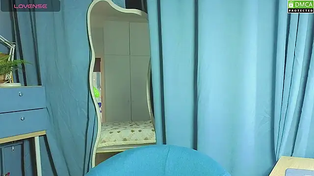 Snapshot of lu_muon chatting on 02/15/26, 12:48 lu muon online show from 02/15/26, 12:48