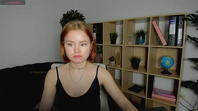 Snapshot of lu_muon chatting on 02/22/25, 01:11 lu muon online show from 02/22/25, 01:11
