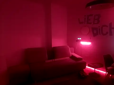 sandrahoeslut online show from 03/11/25, 12:06