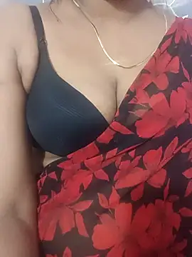 Snapshot of Vedha_Vedhika chatting on 10/27/25, 05:58 Vedha Vedhika online show from 10/27/25, 05:58