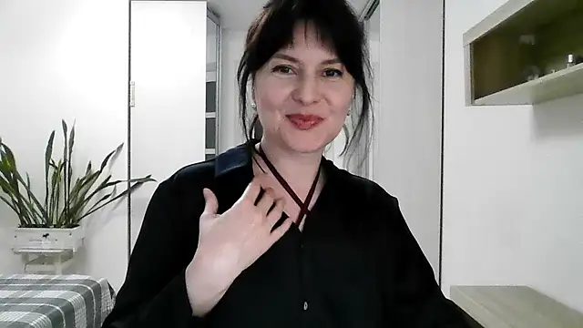 Victoria Glam online show from 09/18/25, 07:50