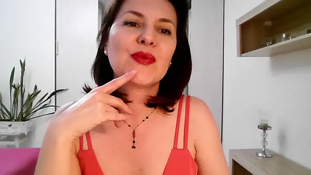 Victoria Glam online show from 04/07/26, 03:14