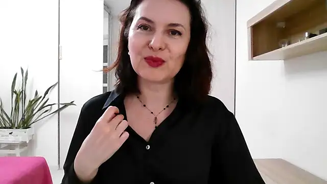 Victoria Glam online show from 10/15/25, 04:15