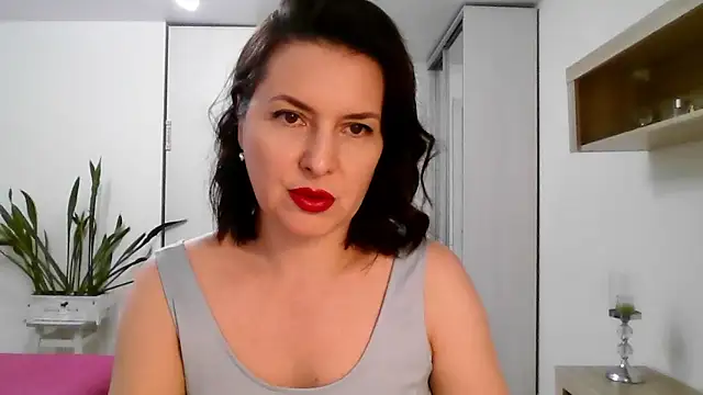 Victoria Glam online show from 03/09/26, 03:48