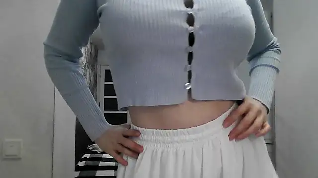 Victoria Glam online show from 12/15/25, 05:30