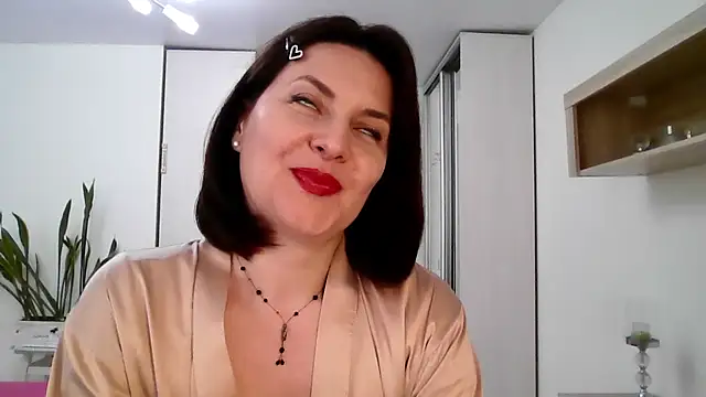 Victoria Glam online show from 04/06/26, 02:51