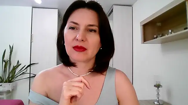 Victoria Glam online show from 04/14/26, 02:00