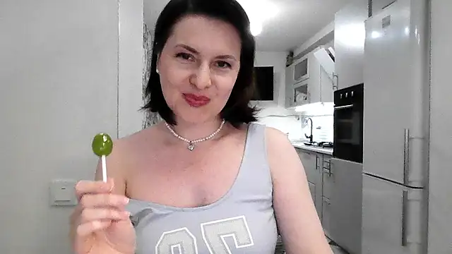 Victoria Glam online show from 11/28/25, 07:25