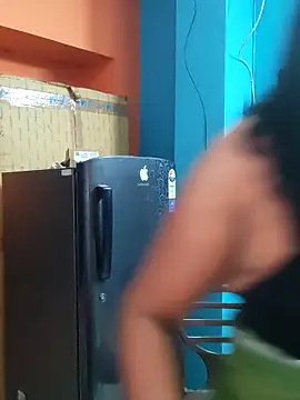 Snapshot of horny_lizia chatting on 04/14/26, 06:35 horny lizia online show from 04/14/26, 06:35