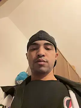 Snapshot of tony51753 chatting on 01/25/25, 02:15 tony51753 online show from 01/25/25, 02:15