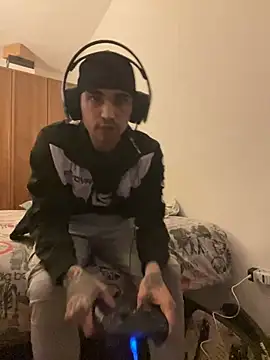 Snapshot of tony51753 chatting on 01/24/25, 07:07 tony51753 online show from 01/24/25, 07:07