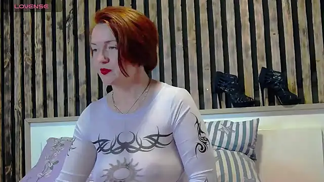 Snapshot of Alis_Lovi chatting on 10/30/25, 11:08 Alis Lovi online show from 10/30/25, 11:08