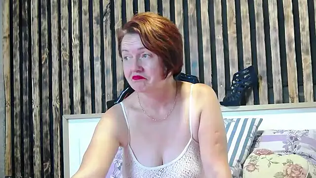 Snapshot of Alis_Lovi chatting on 09/24/25, 10:33 Alis Lovi online show from 09/24/25, 10:33