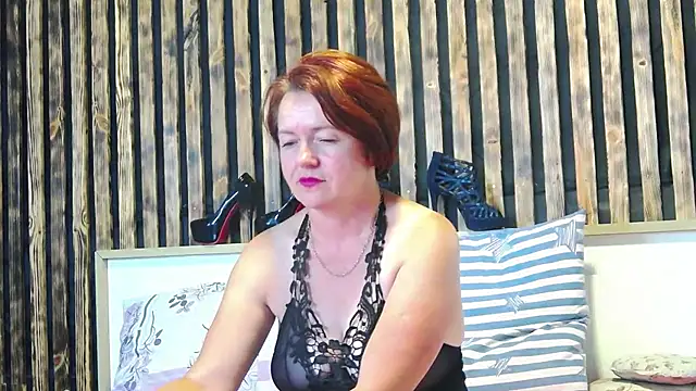 Snapshot of Alis_Lovi chatting on 09/25/25, 12:05 Alis Lovi online show from 09/25/25, 12:05