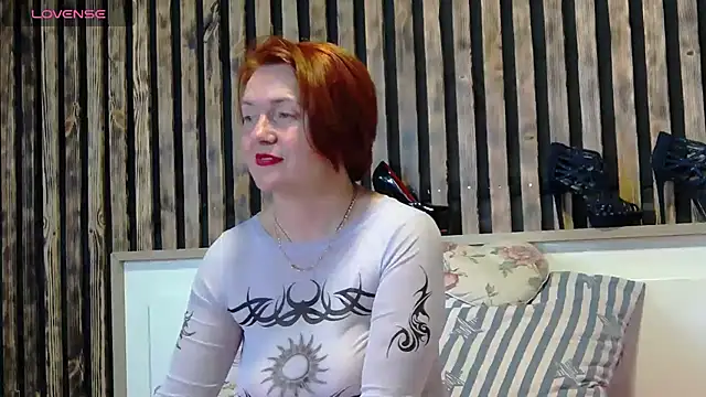 Snapshot of Alis_Lovi chatting on 10/30/25, 11:12 Alis Lovi online show from 10/30/25, 11:12