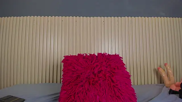 Snapshot of Madeline_Cooper08 chatting on 02/26/25, 07:32 Madeline Cooper08 online show from 02/26/25, 07:32