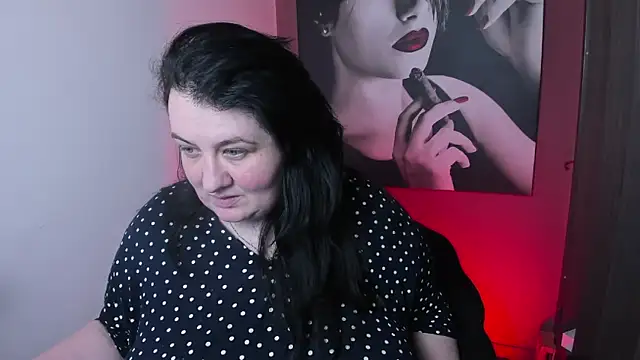 Snapshot of QueenOfHaze chatting on 02/09/26, 12:03 QueenOfHaze online show from 02/09/26, 12:03